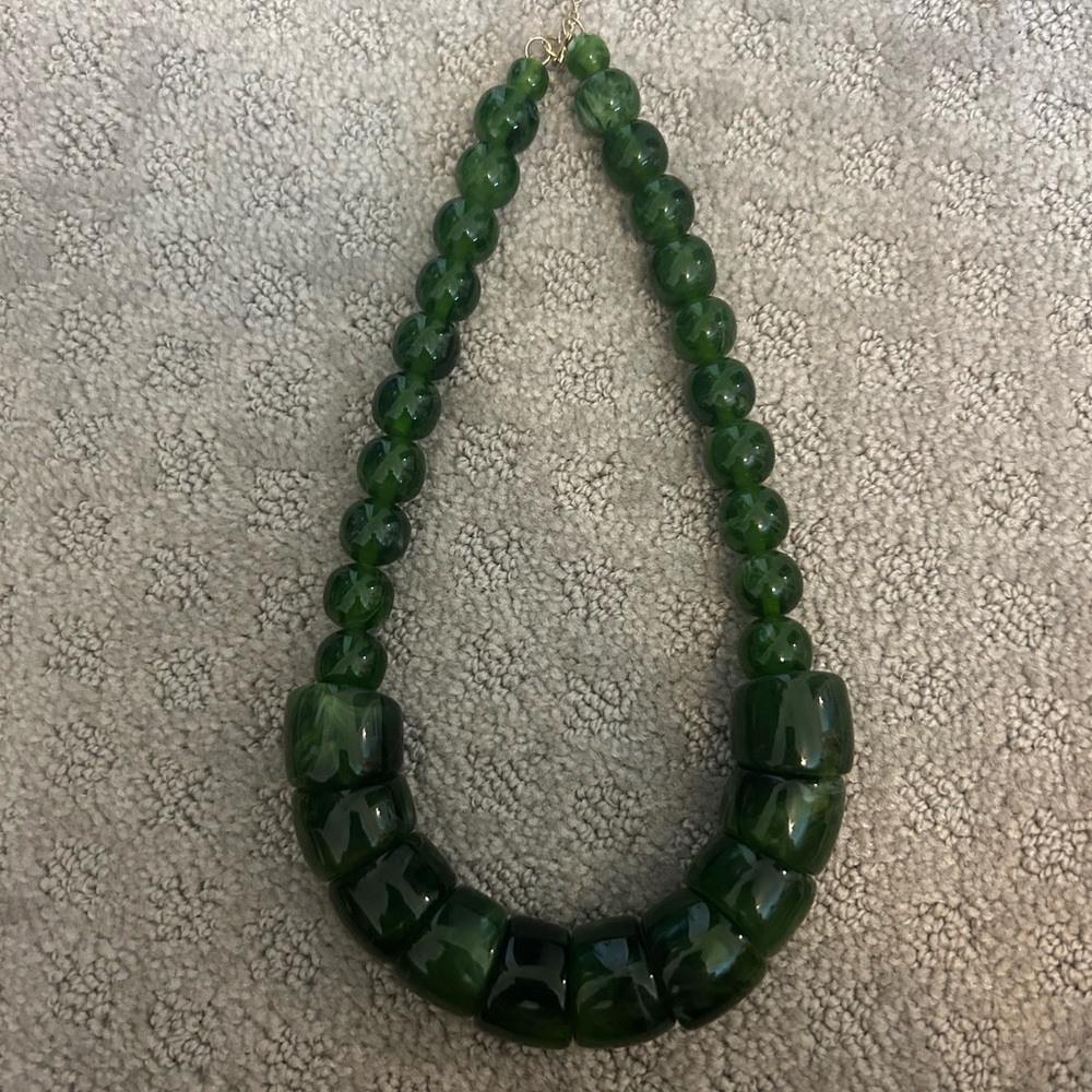 Elegant Green Beaded Necklace